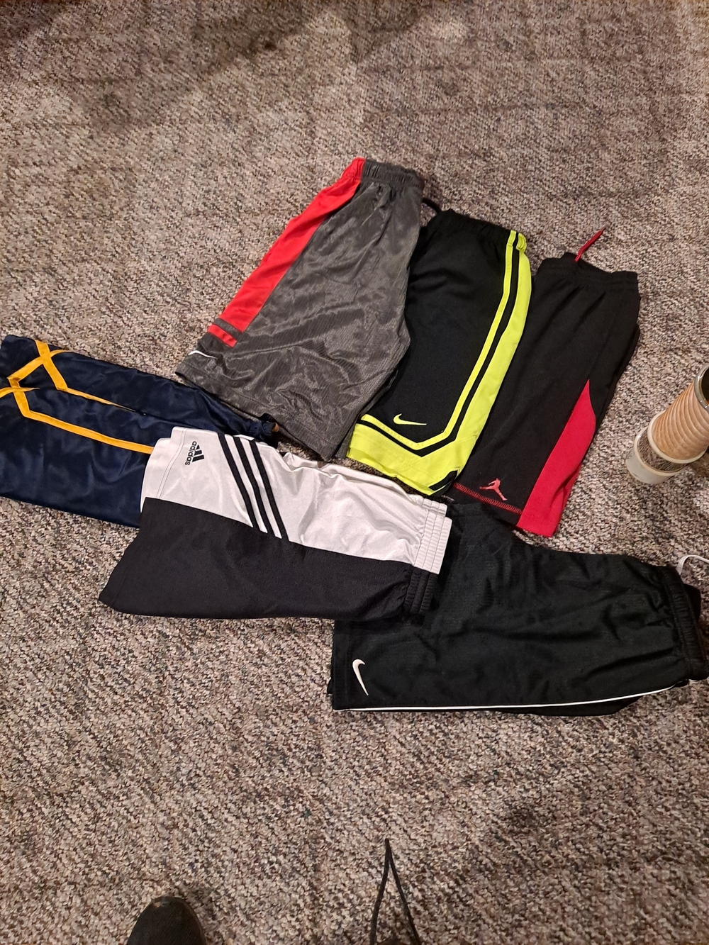 6 Pairs Of Athletic Kids shorts.. Sz Lg